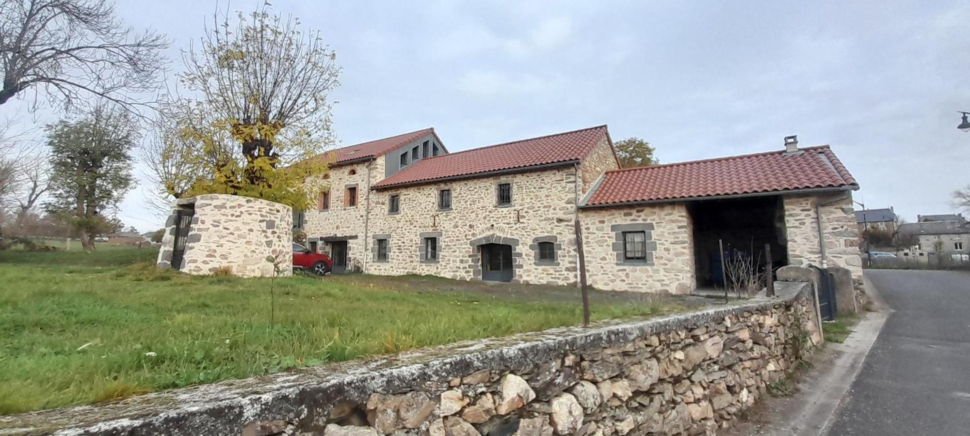 Appartement Relais Des Gorges De La Truyere à Anglards de Saint Flour Extérieur photo
